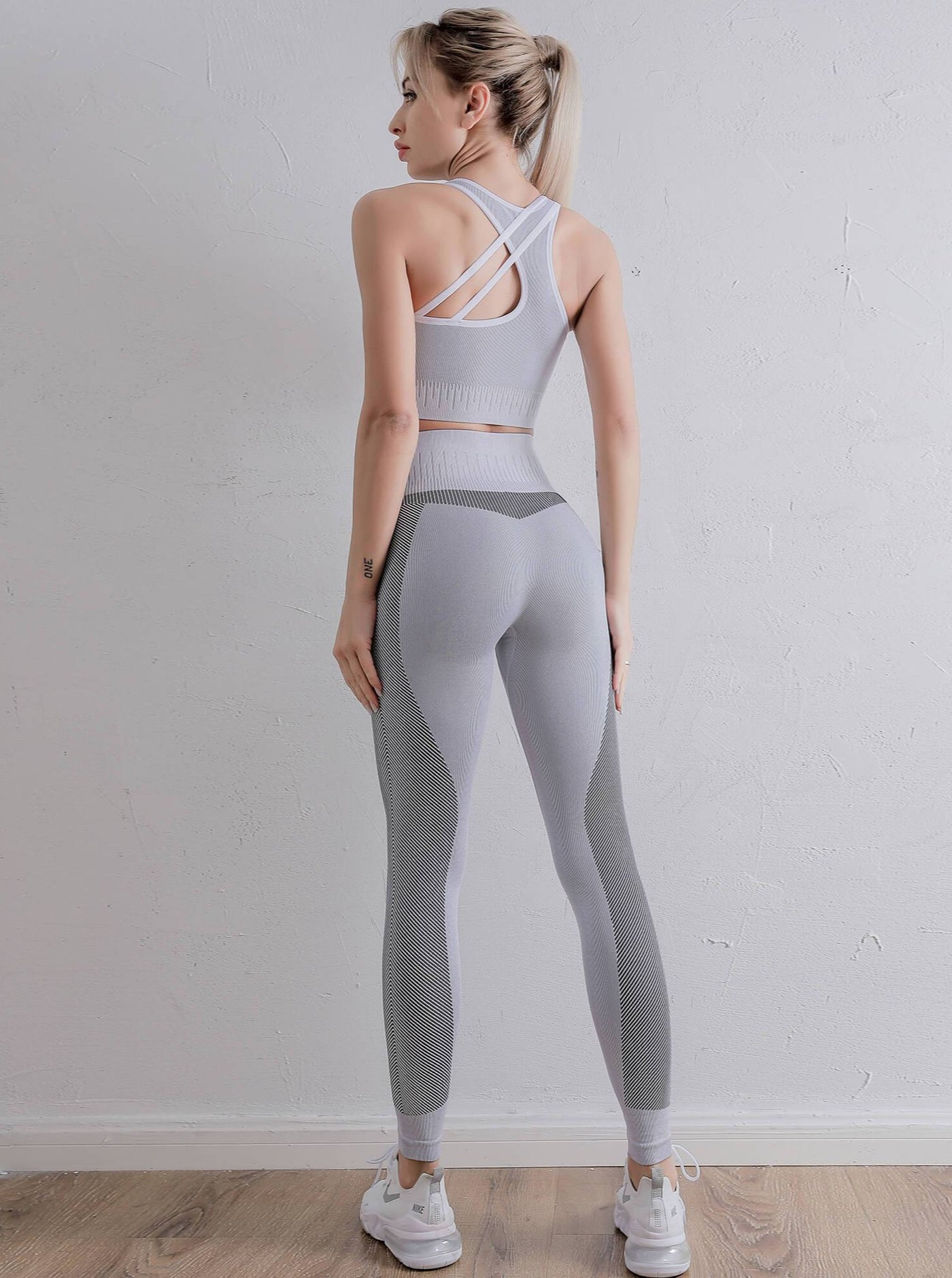 Seamless Contour Leggings