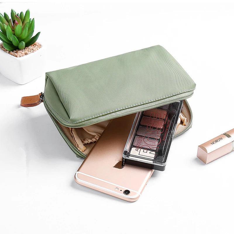 Mini Essential Makeup Bag